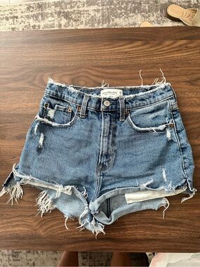 Abercrombie & Fitch Curve Love High Rise Mom Short